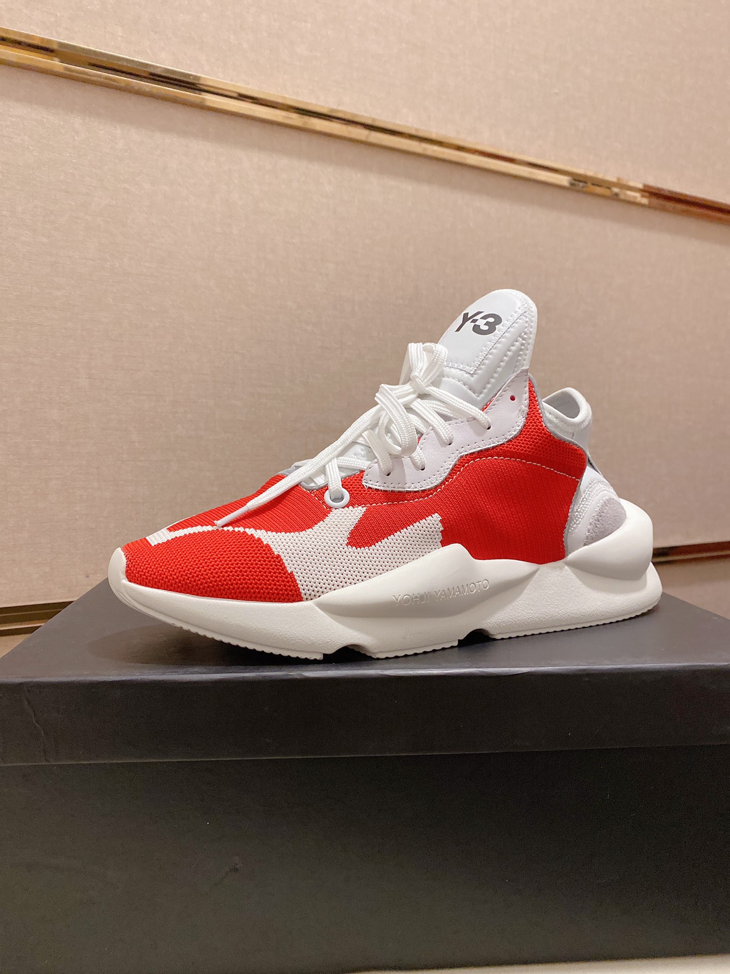 Y-3 Kaiwa Lace-Up Sneakers 10 - vstockx