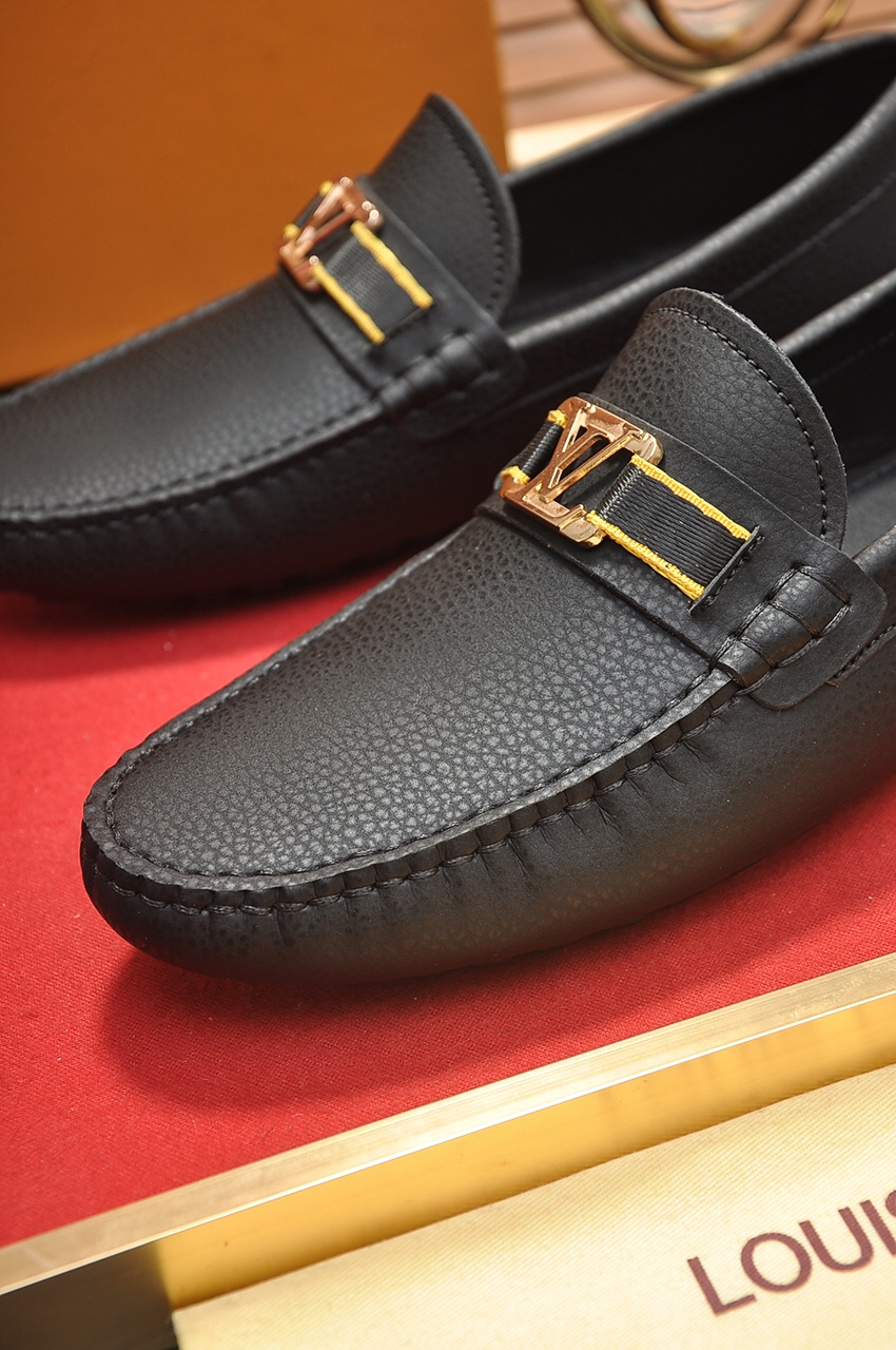 Louis Vuitton Leather Boots 23 - vstockx