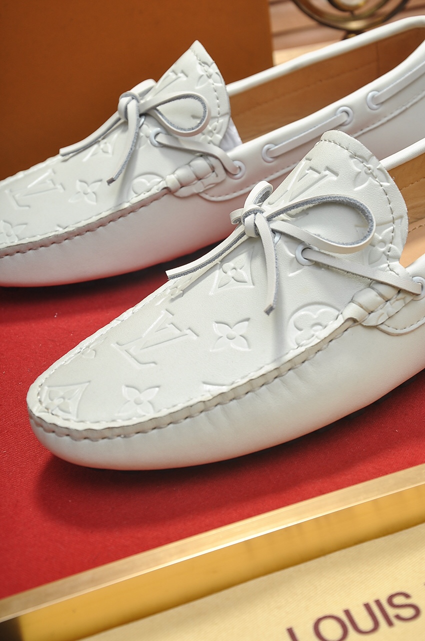 Louis Vuitton Leather Boots 20 - vstockx