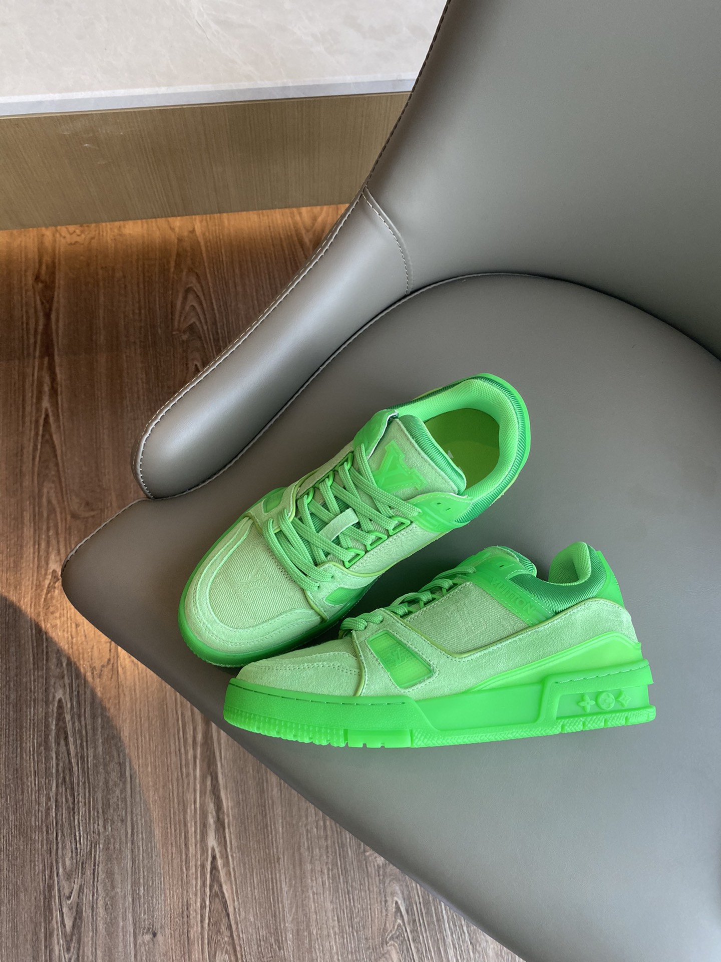 Louis Vuitton LV TRAINERS SNEAKER 9 - vstockx