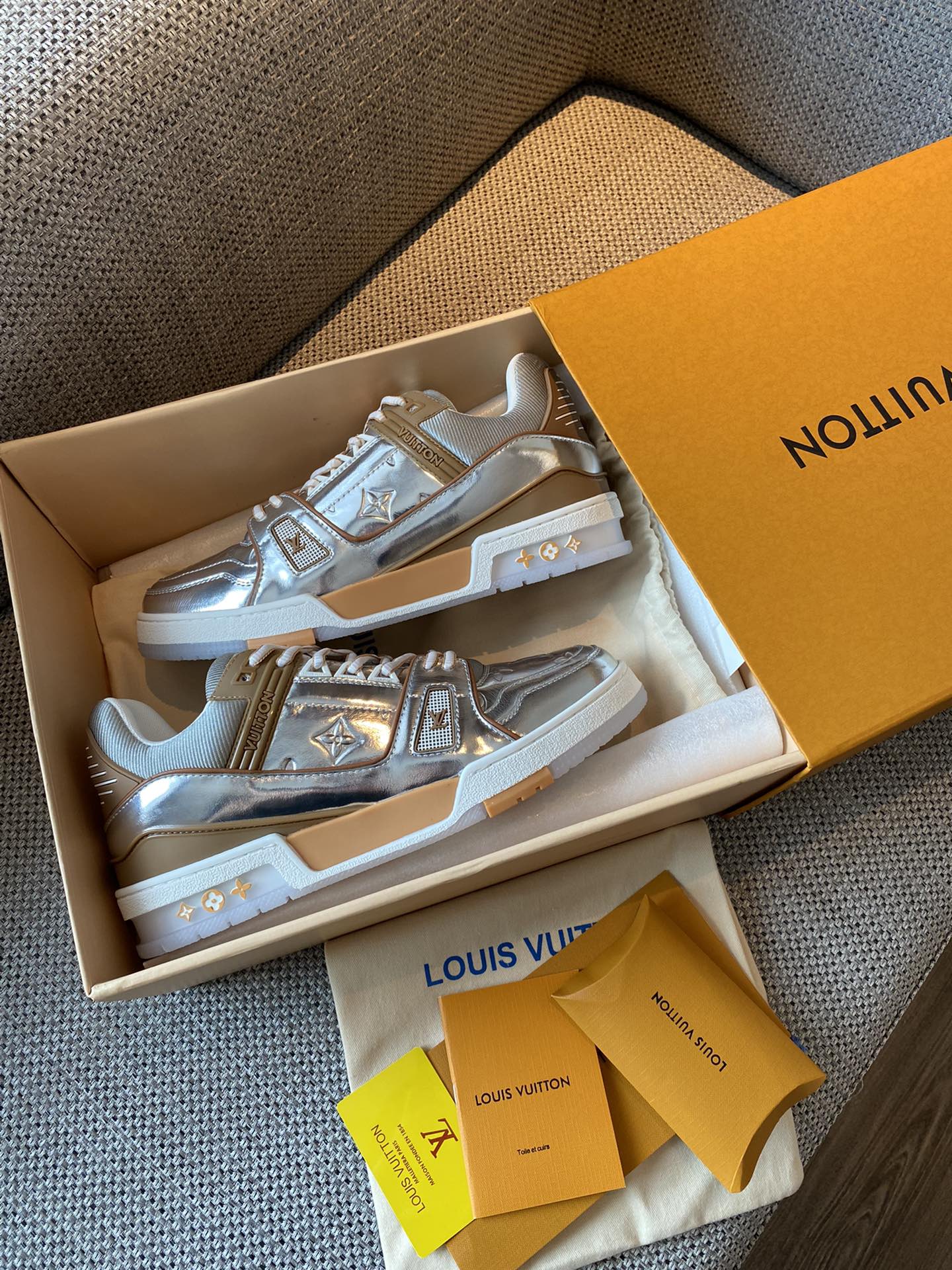 Louis Vuitton LV TRAINERS SNEAKER 9 - vstockx