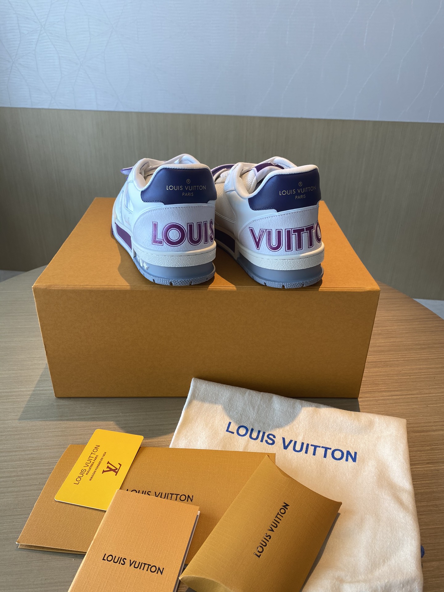 Louis Vuitton LV TRAINERS SNEAKER 9 - vstockx