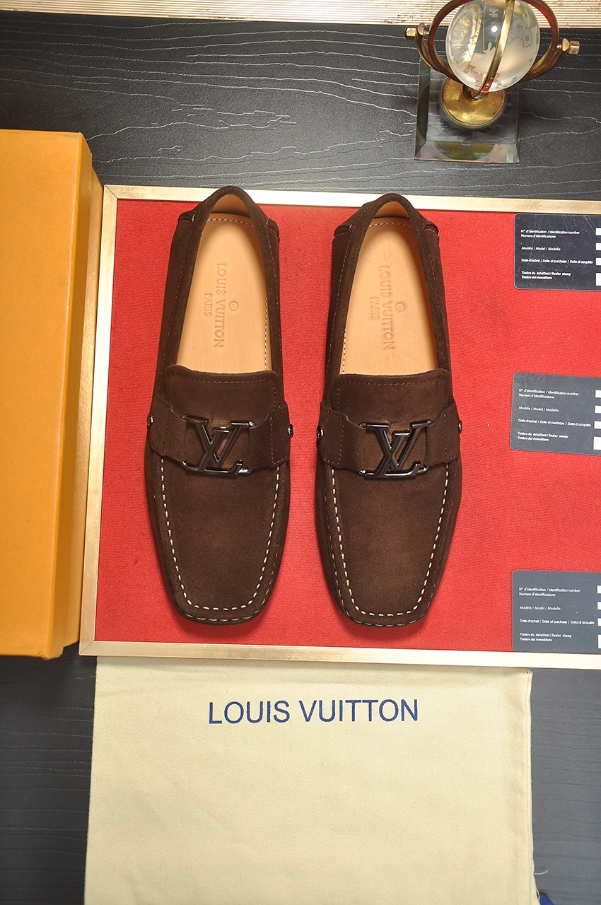 Louis Vuitton Leather Boots 37 - vstockx