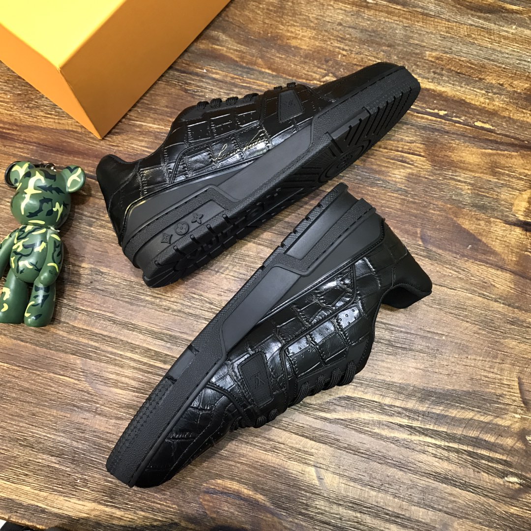 Louis Vuitton Trainer Sneakers 30 - vstockx