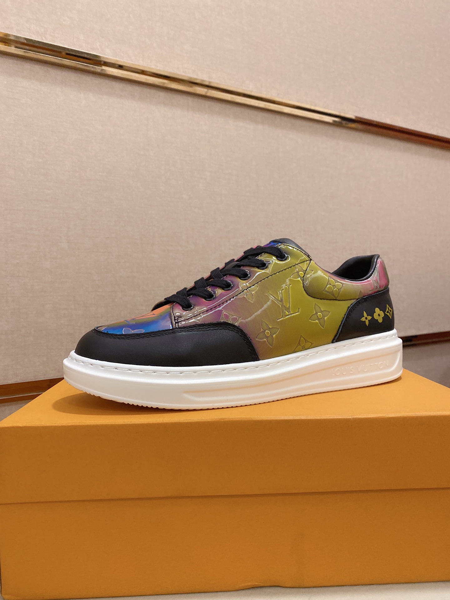 Louis Vuitton Low Top sneaker 113 - vstockx