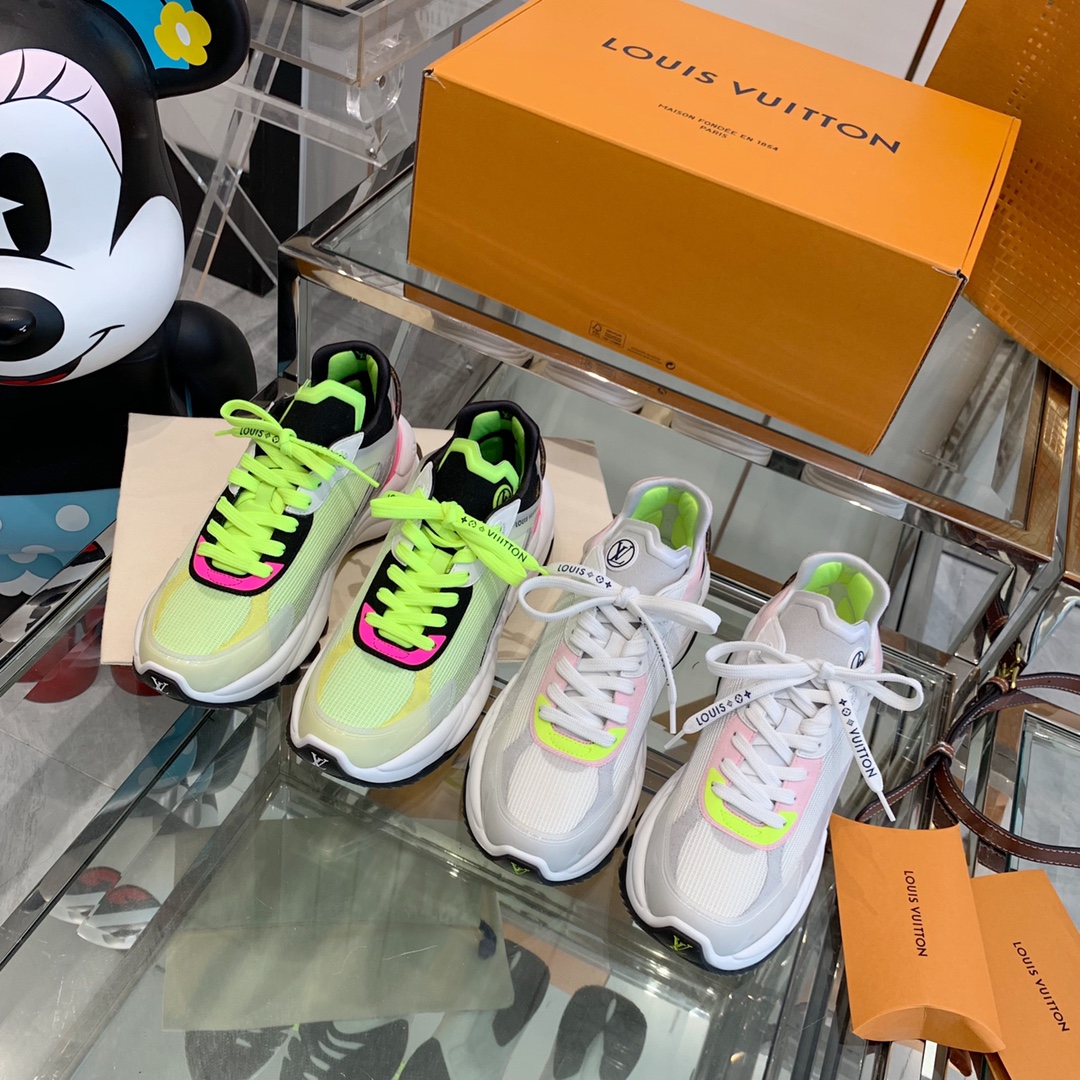 Louis Vuitton RUN 55 TRAINERS SNEAKER 3 - vstockx