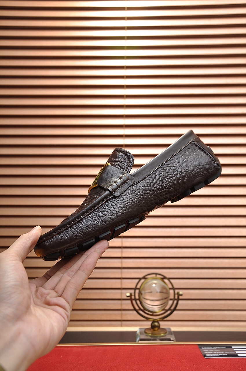 Louis Vuitton Leather Boots 3 - vstockx