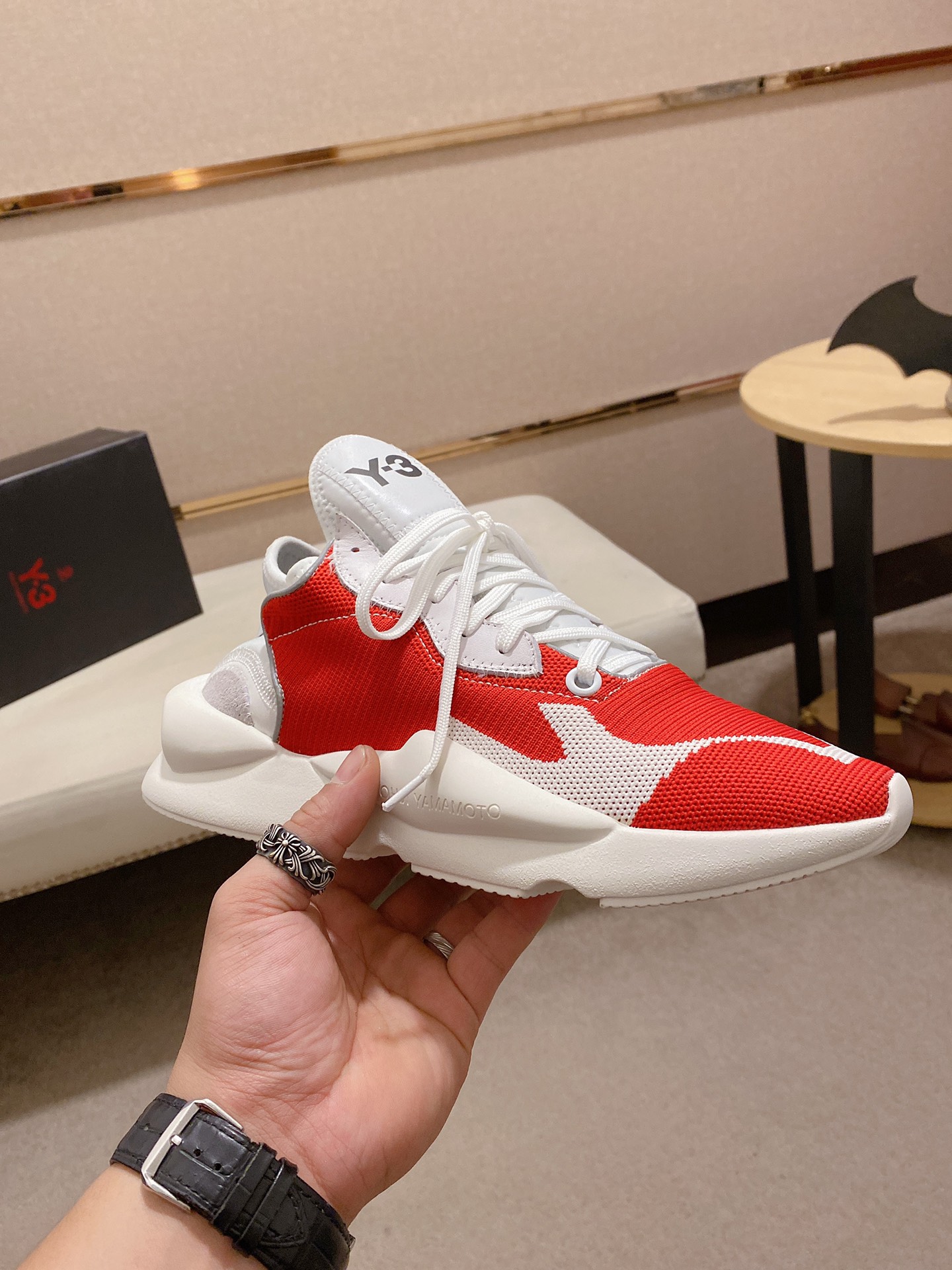 Y-3 Kaiwa Lace-Up Sneakers 10 - vstockx