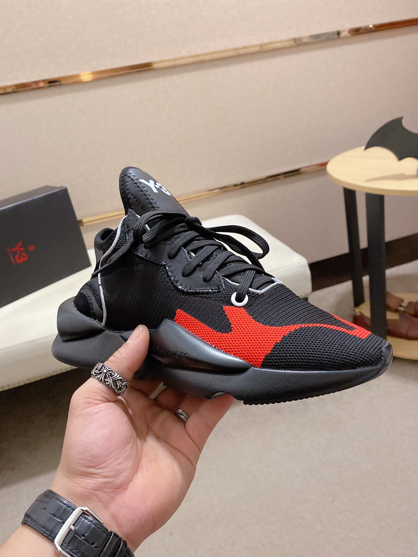 Y-3 Kaiwa Lace-Up Sneakers 14 - vstockx