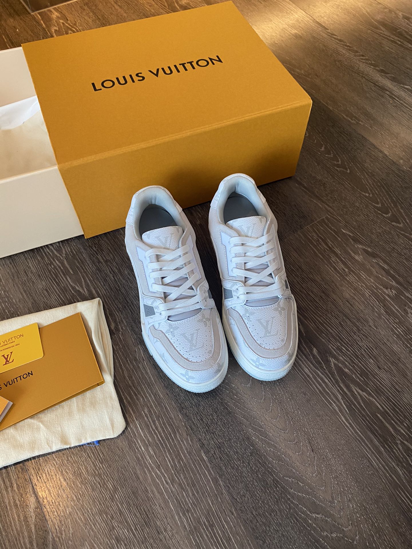 Louis Vuitton LV TRAINERS SNEAKER 9 - vstockx