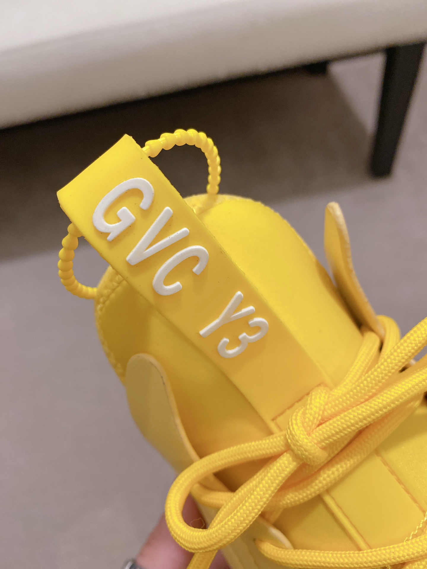 Y-3 Kaiwa Lace-Up Sneakers 3 - vstockx