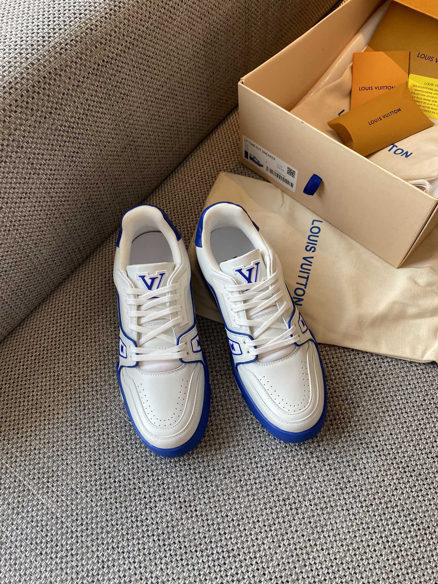 Louis Vuitton LV TRAINERS SNEAKER 9 - vstockx