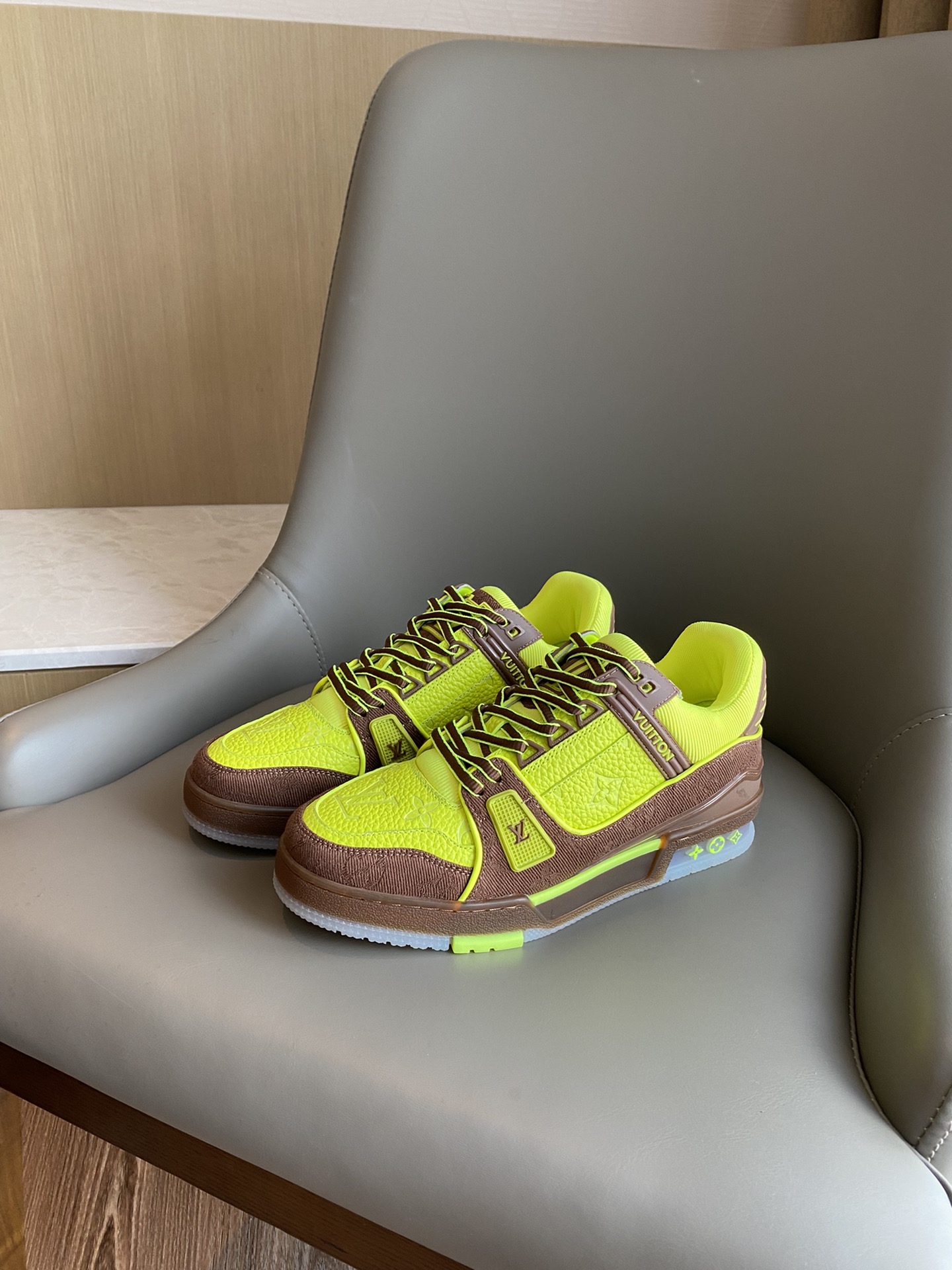 Louis Vuitton LV TRAINERS SNEAKER 9 - vstockx