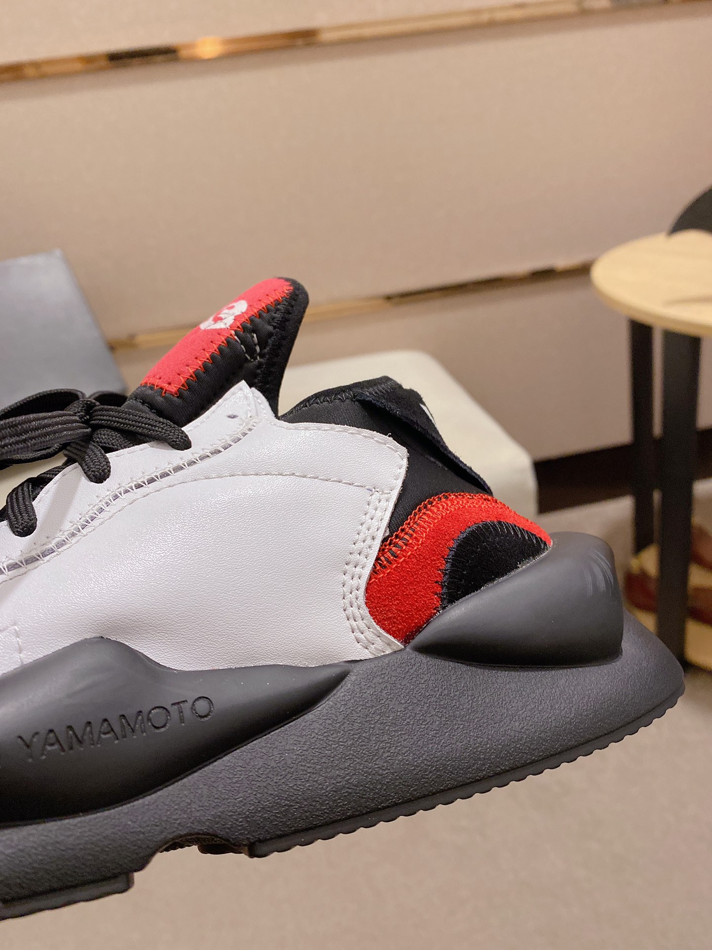 Y-3 Kaiwa Lace-Up Sneakers 20 - vstockx