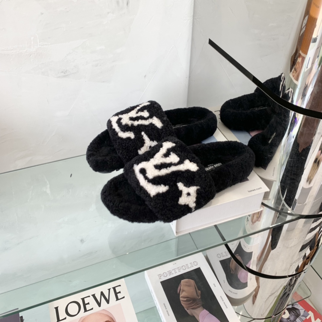 Louis Vuitton GLORIA FLAT LOAFERS WOMEN 12 - vstockx