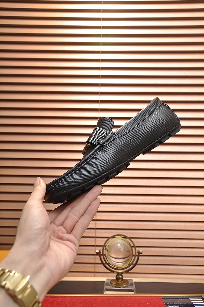 Louis Vuitton Leather Boots 1 - vstockx