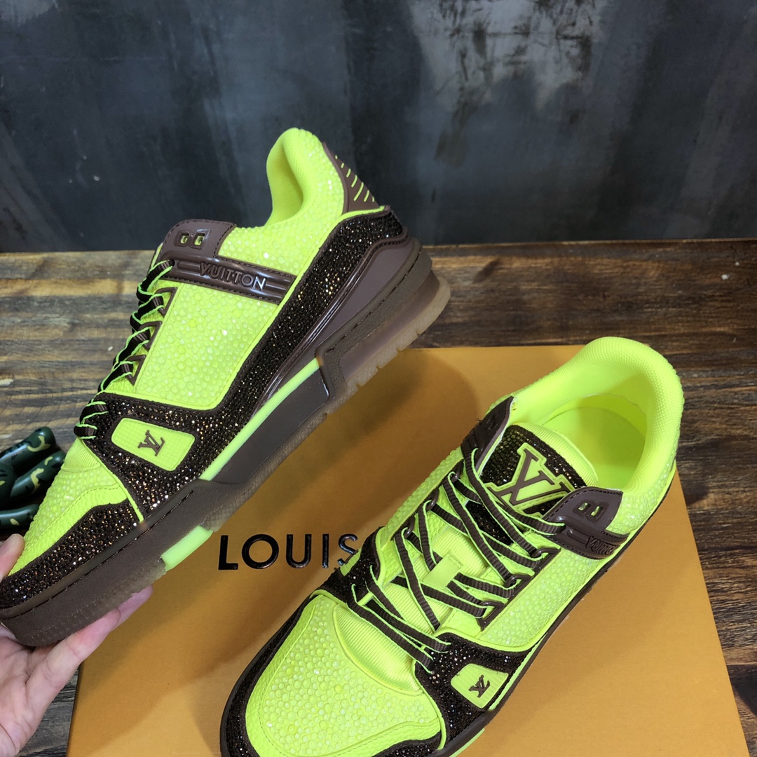 Louis Vuitton Trainer Sneakers 86 - vstockx