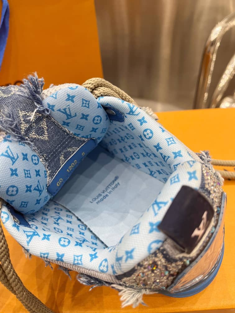 Louis Vuitton Skate Trainer Blue Swarovski Monogram - vstockx