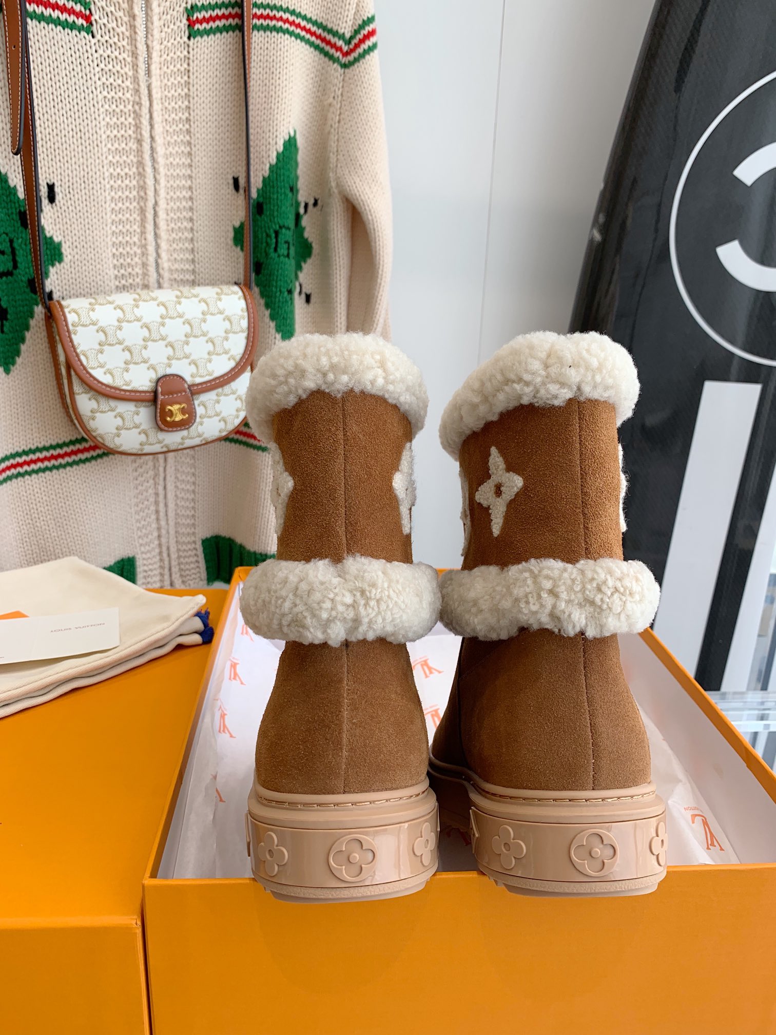 Louis Vuitton SNOWDROP FLAT ANKLE BOOTS WOMEN 13 - vstockx