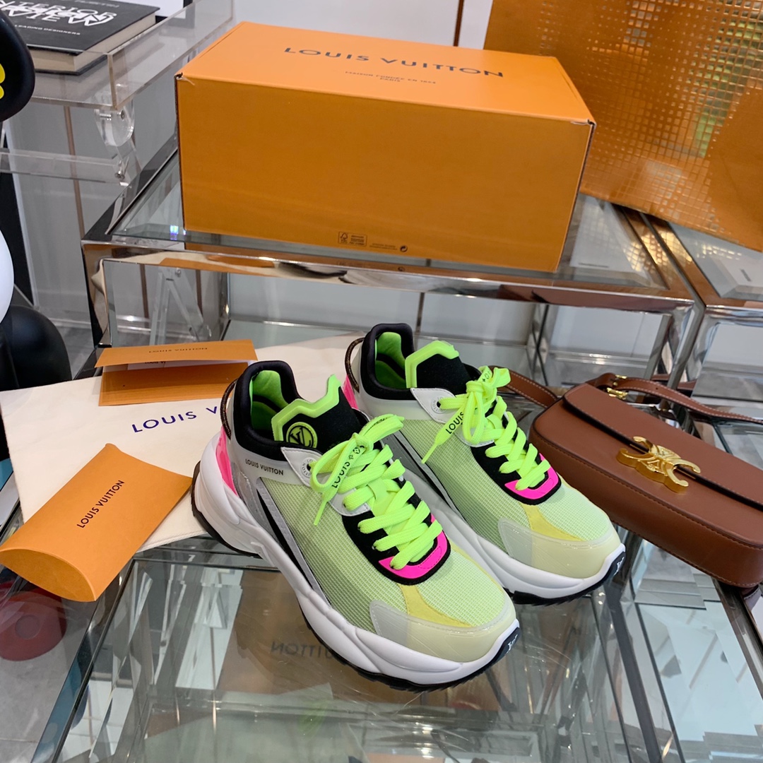 Louis Vuitton RUN 55 TRAINERS SNEAKER 3 - vstockx