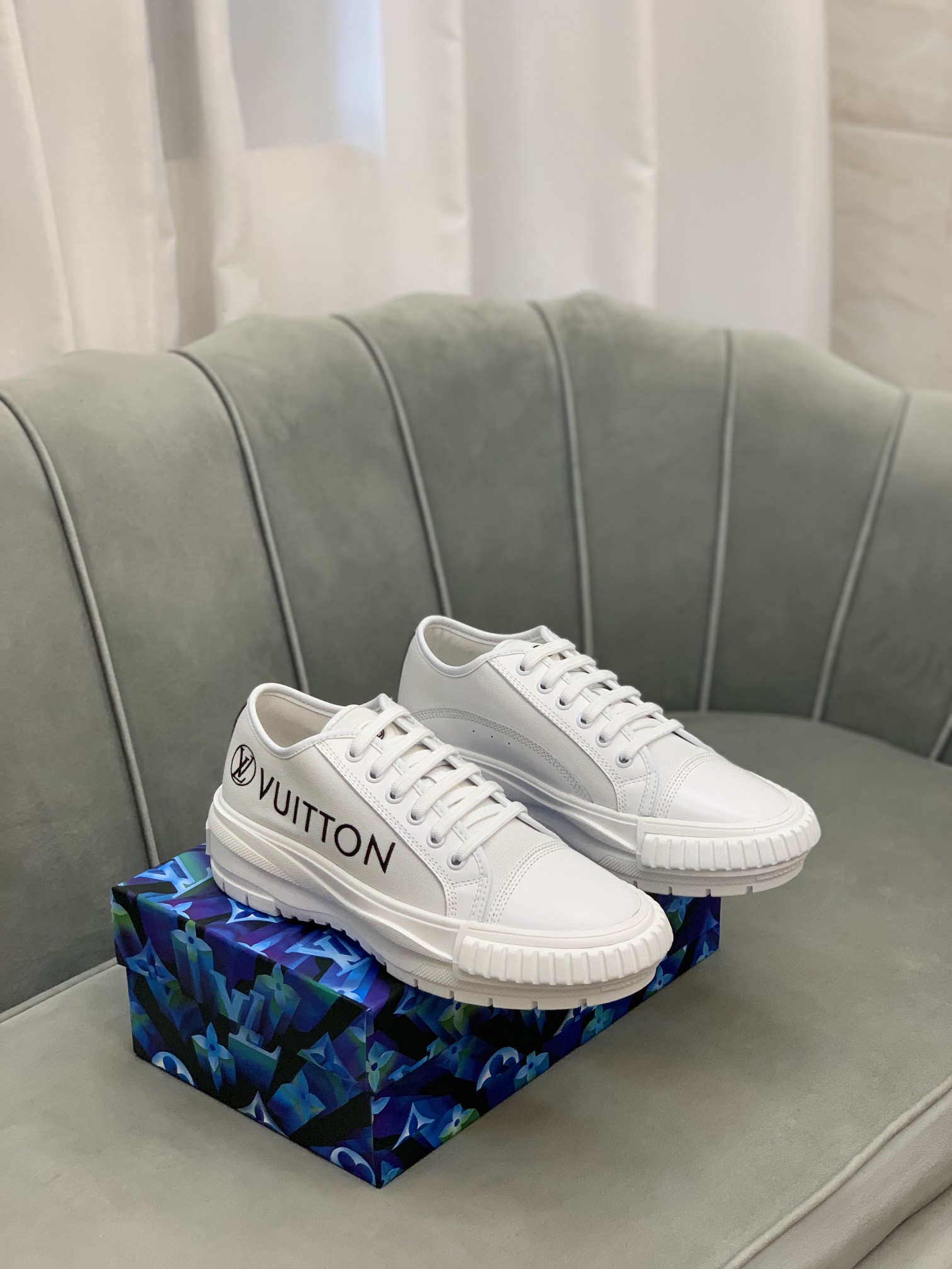 Louis Vuitton Squad sneaker 1 - vstockx