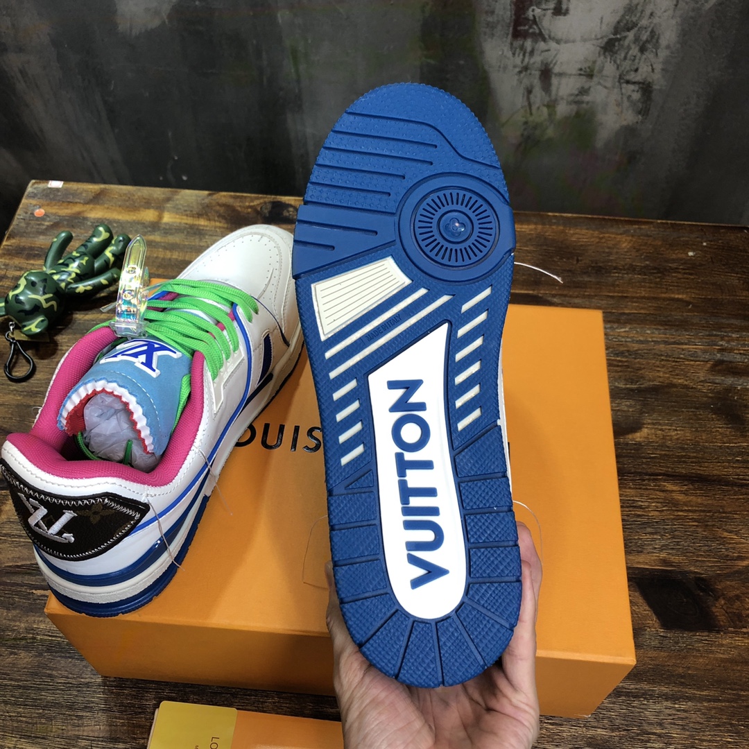 Louis Vuitton Trainer Sneakers 82 - vstockx