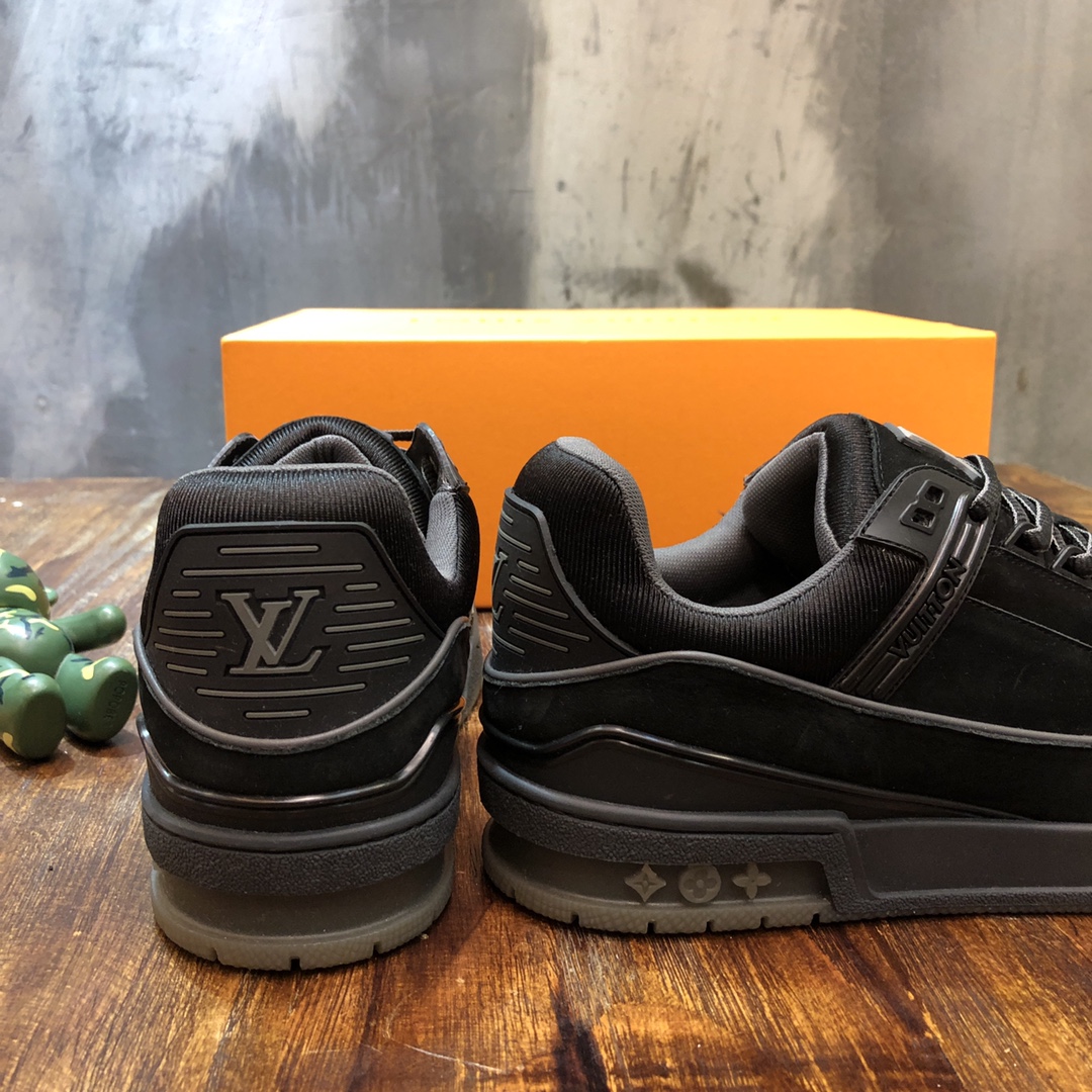 Louis Vuitton Trainer Sneakers 37 - vstockx