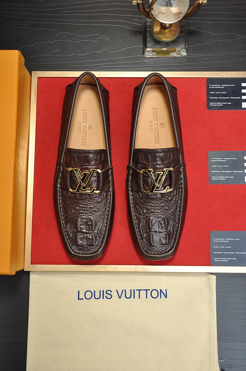 Louis Vuitton Leather Boots 3 - vstockx
