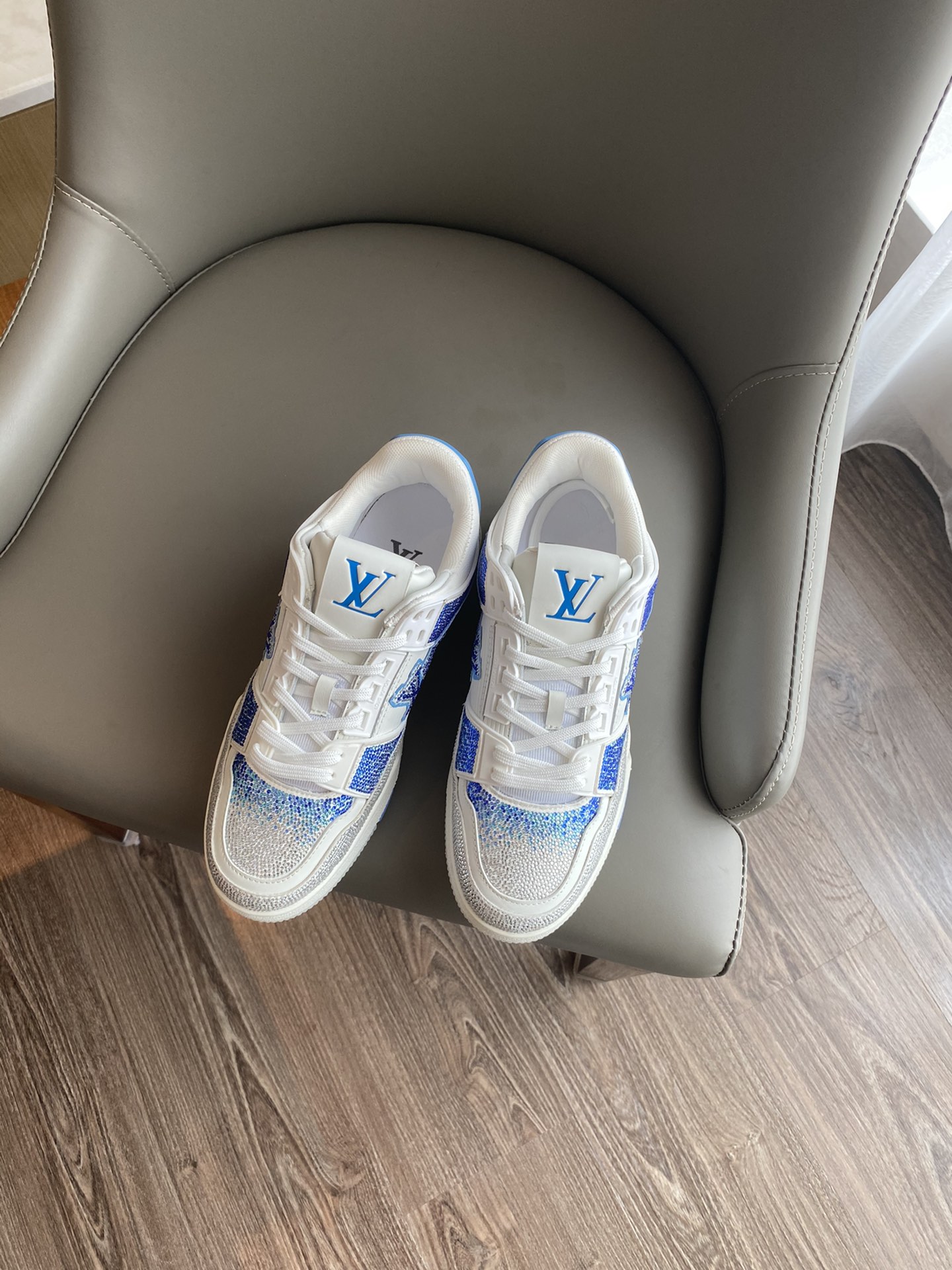 Louis Vuitton LV TRAINERS SNEAKER 9 - vstockx