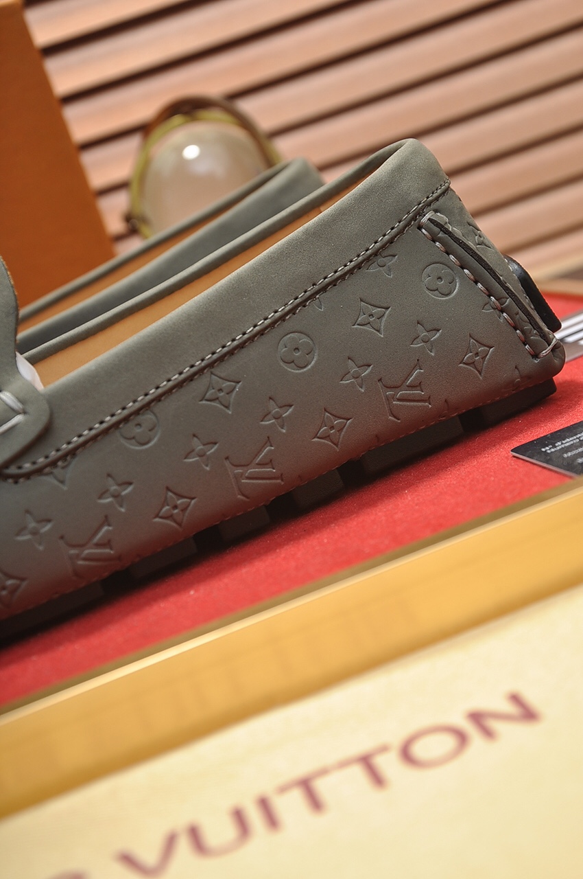 Louis Vuitton Leather Boots 25 - vstockx