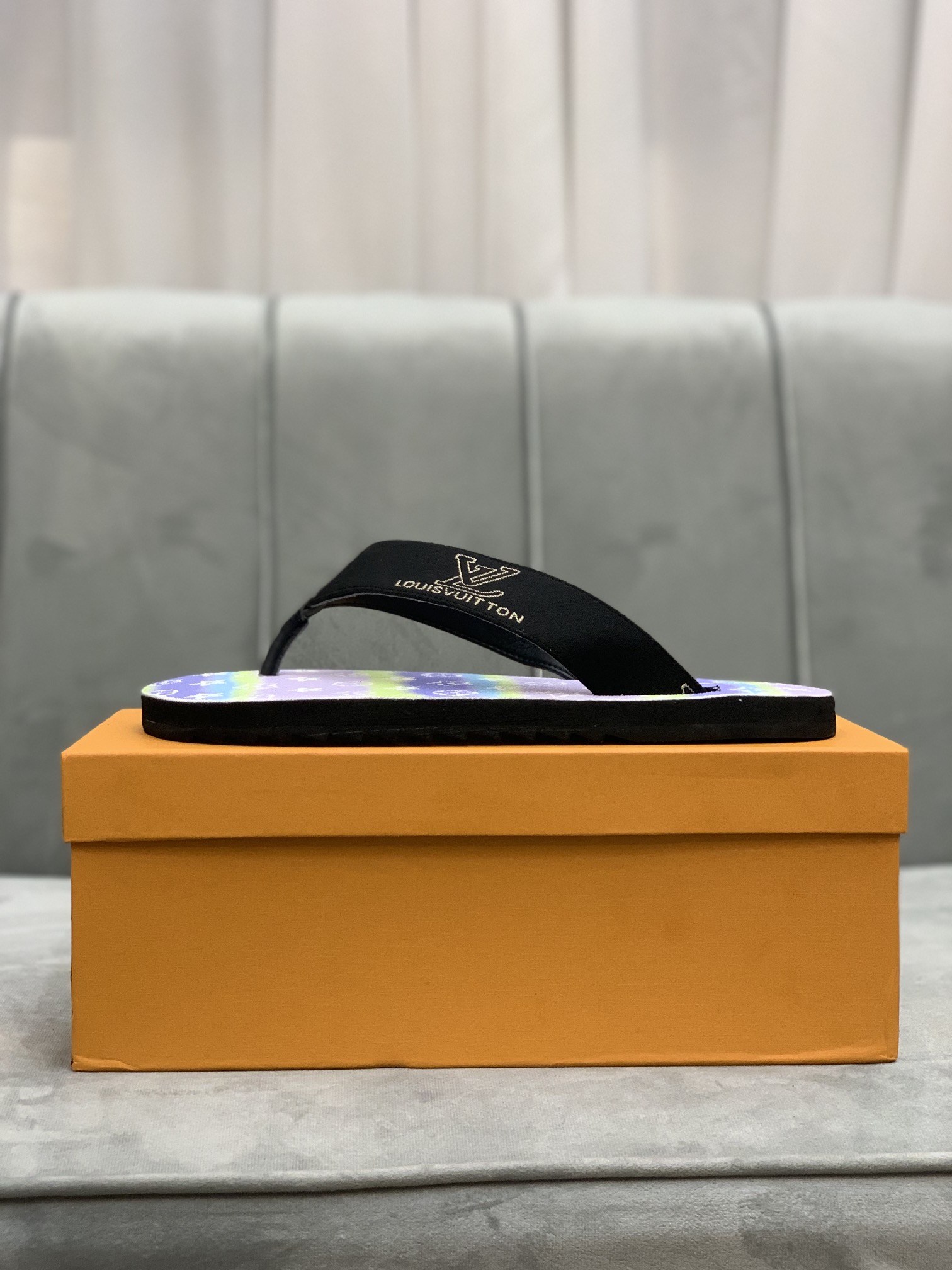 Louis Vuitton Slipper 45 - vstockx