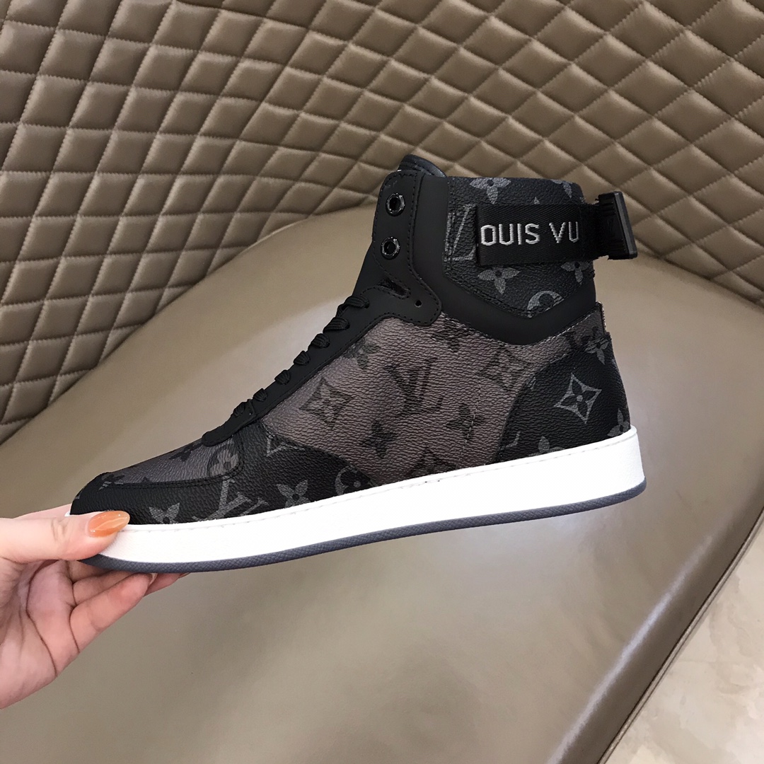 Louis Vuitton Rivoli sneaker 8 - vstockx
