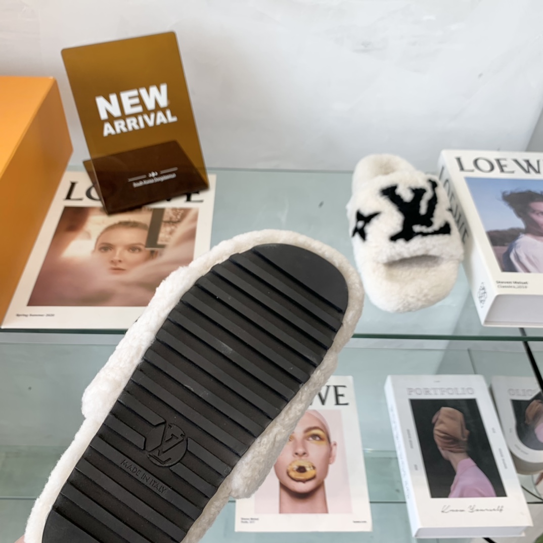 Louis Vuitton GLORIA FLAT LOAFERS WOMEN 12 - vstockx