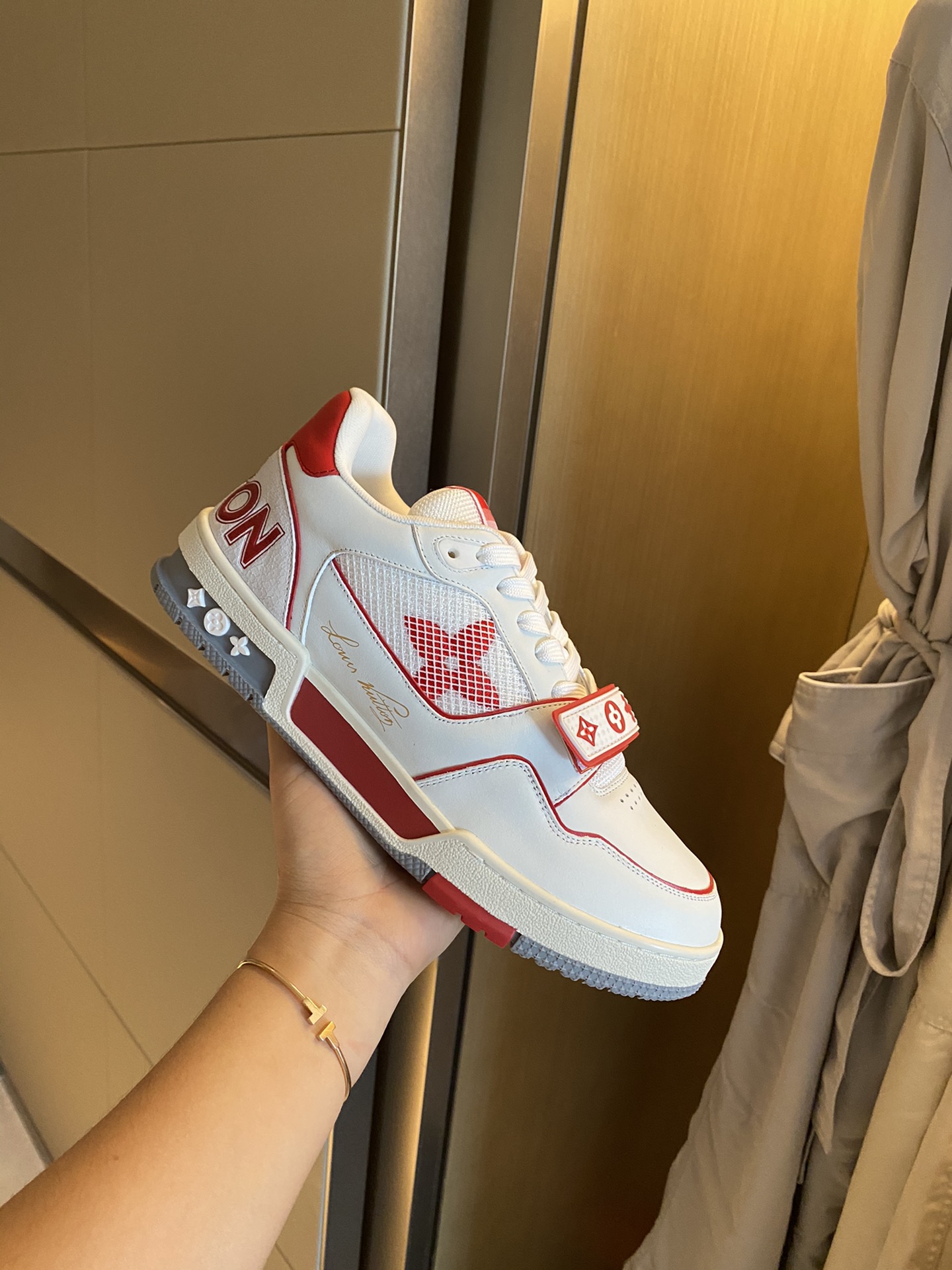 Louis Vuitton LV TRAINERS SNEAKER 9 - vstockx