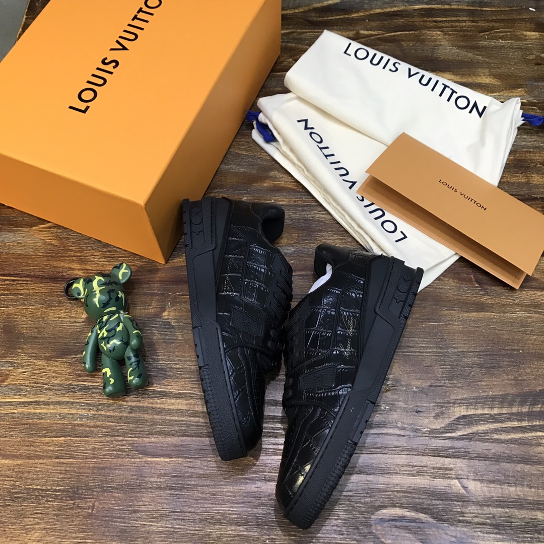 Louis Vuitton Trainer Sneakers 30 - vstockx