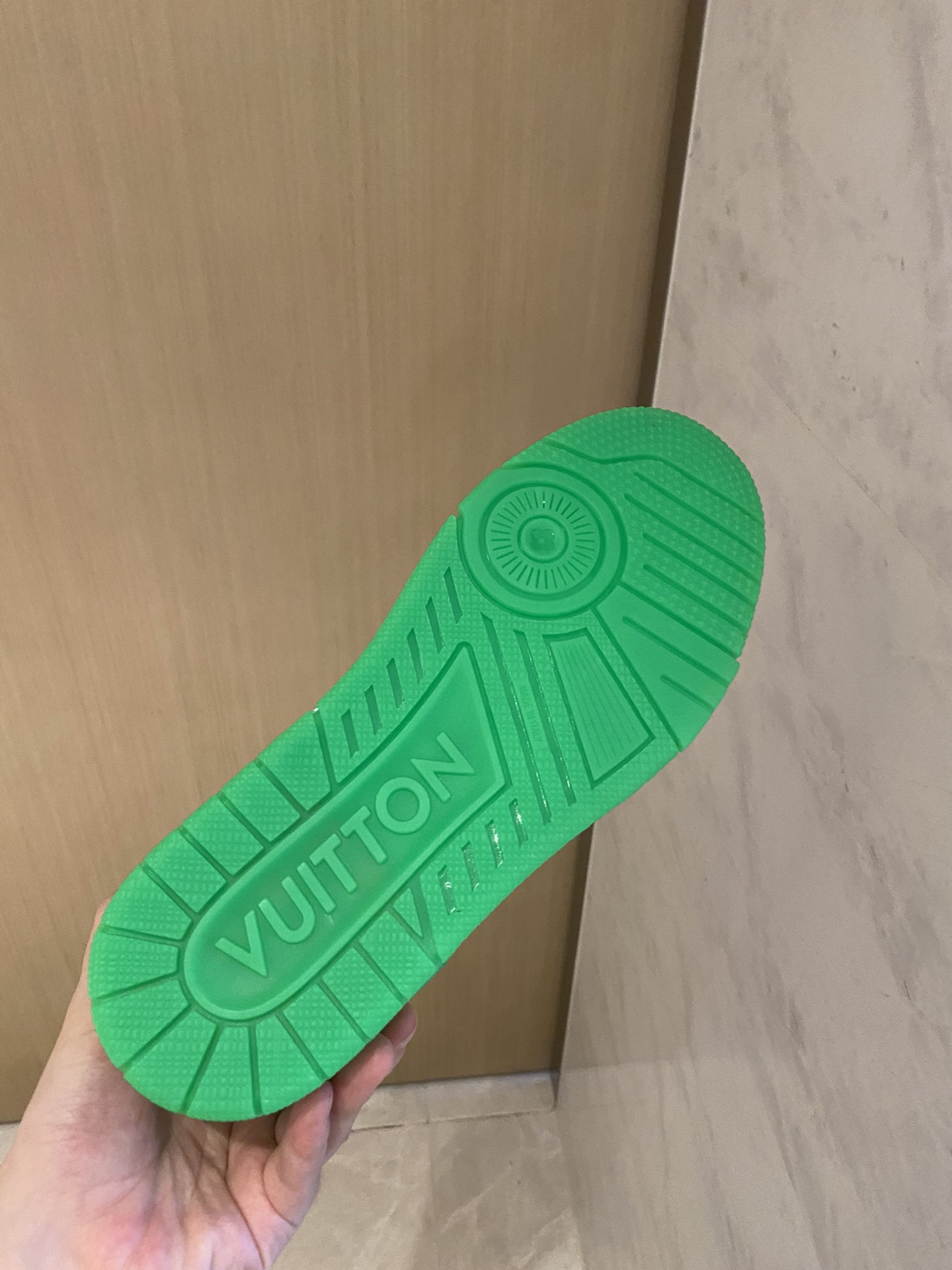 Louis Vuitton LV TRAINERS SNEAKER 9 - vstockx