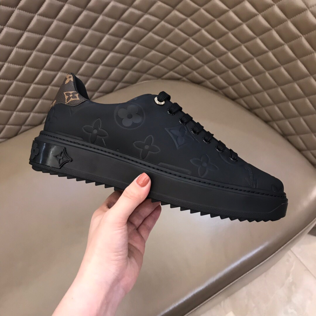 Louis Vuitton Low Top sneaker 53 - vstockx