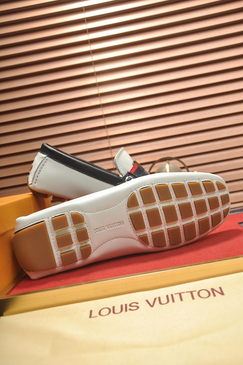 Louis Vuitton Leather Boots 28 - vstockx