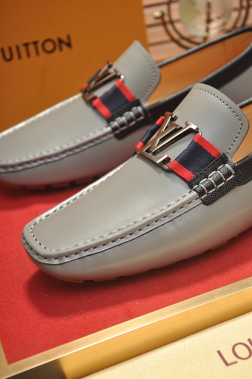 Louis Vuitton Leather Boots 29 - vstockx