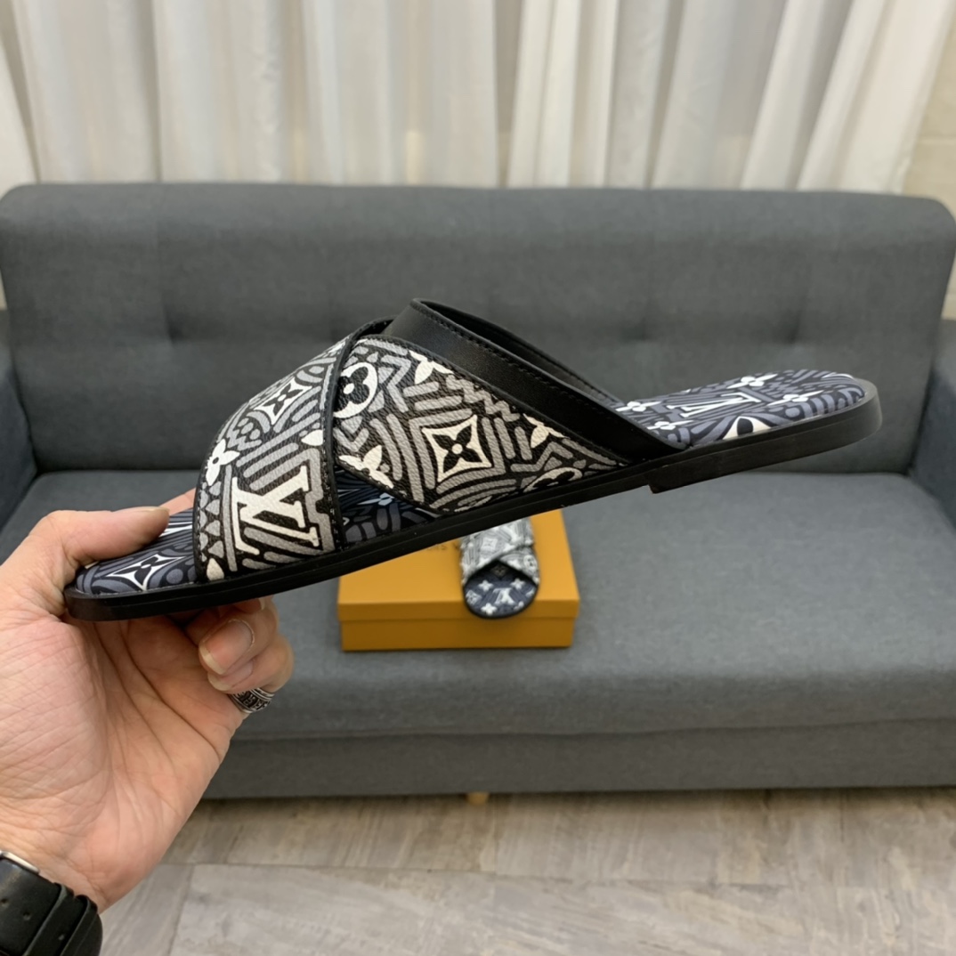 Louis Vuitton Slipper 126 - vstockx