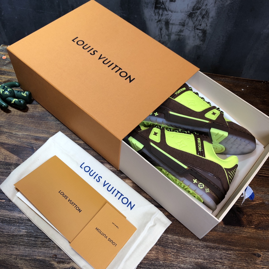 Louis Vuitton Trainer Sneakers 83 - vstockx