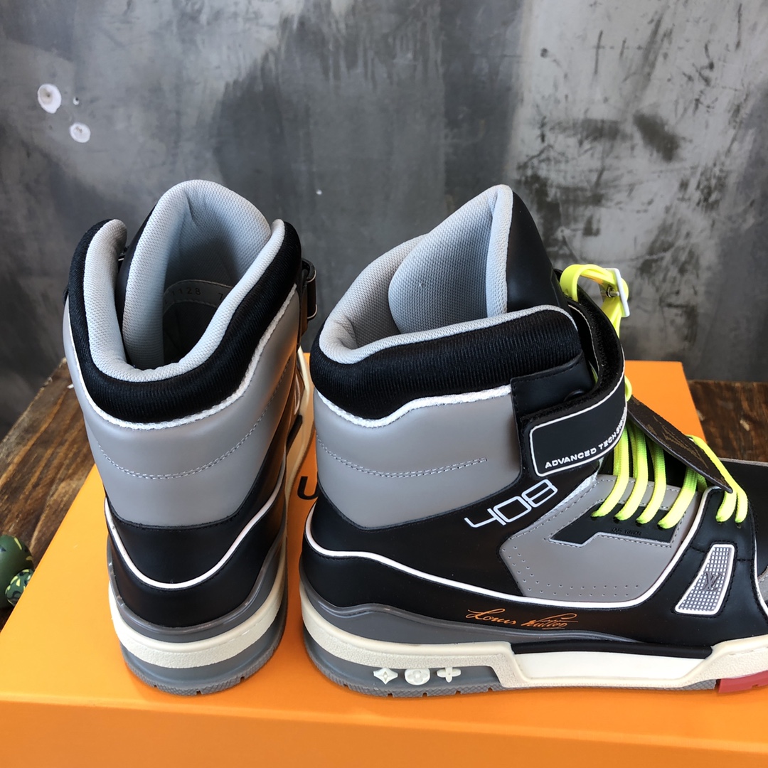 Louis Vuitton Trainer Sneakers 15 - vstockx