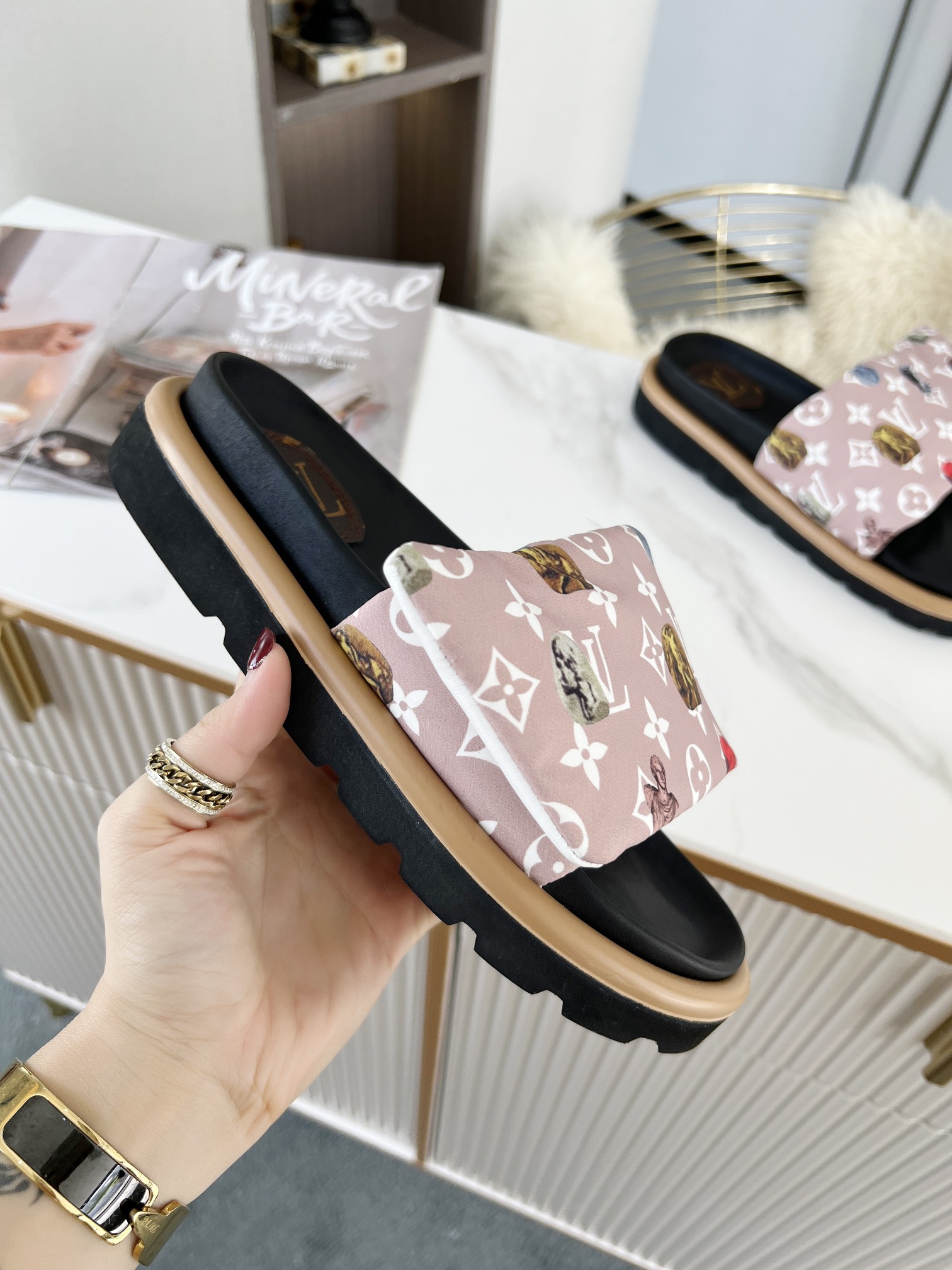 Louis Vuitton POOL PILLOW COMFORT MULES WOMEN 5 - vstockx