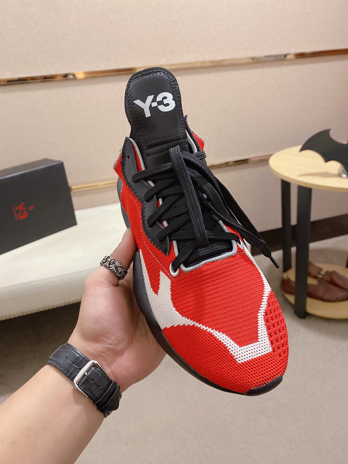 Y-3 Kaiwa Lace-Up Sneakers 11 - vstockx