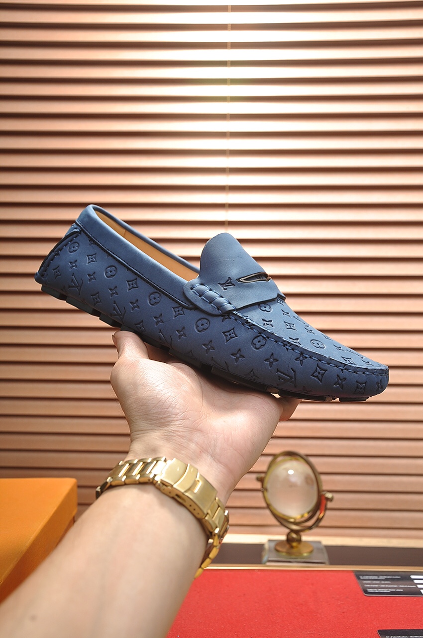 Louis Vuitton Leather Boots 24 - vstockx