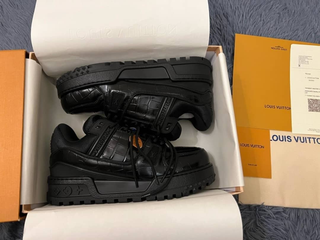 Louis Vuitton LV Trainer Maxi Sneaker Black - vstockx