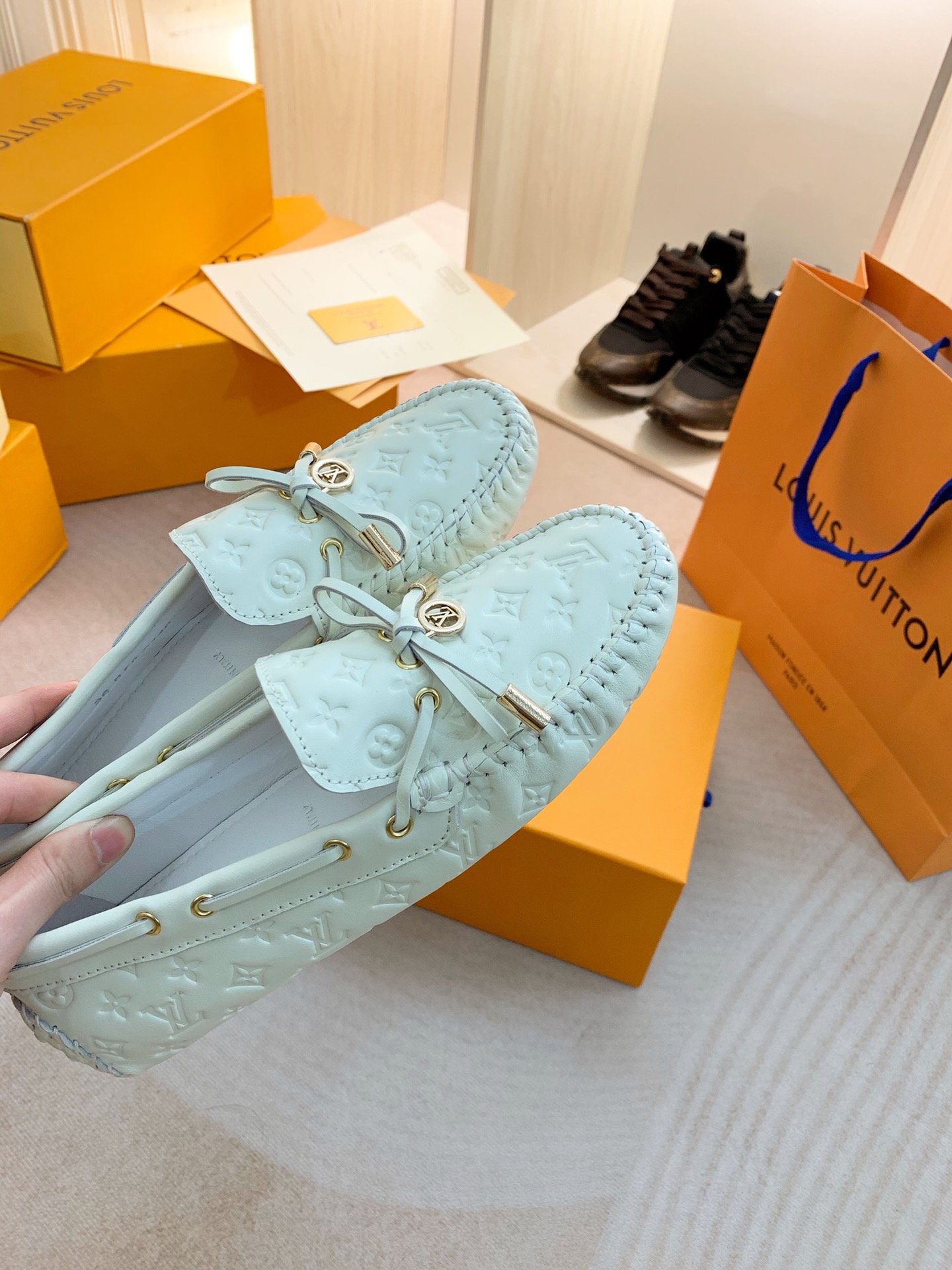 Louis Vuitton GLORIA FLAT LOAFERS WOMEN 11 - vstockx