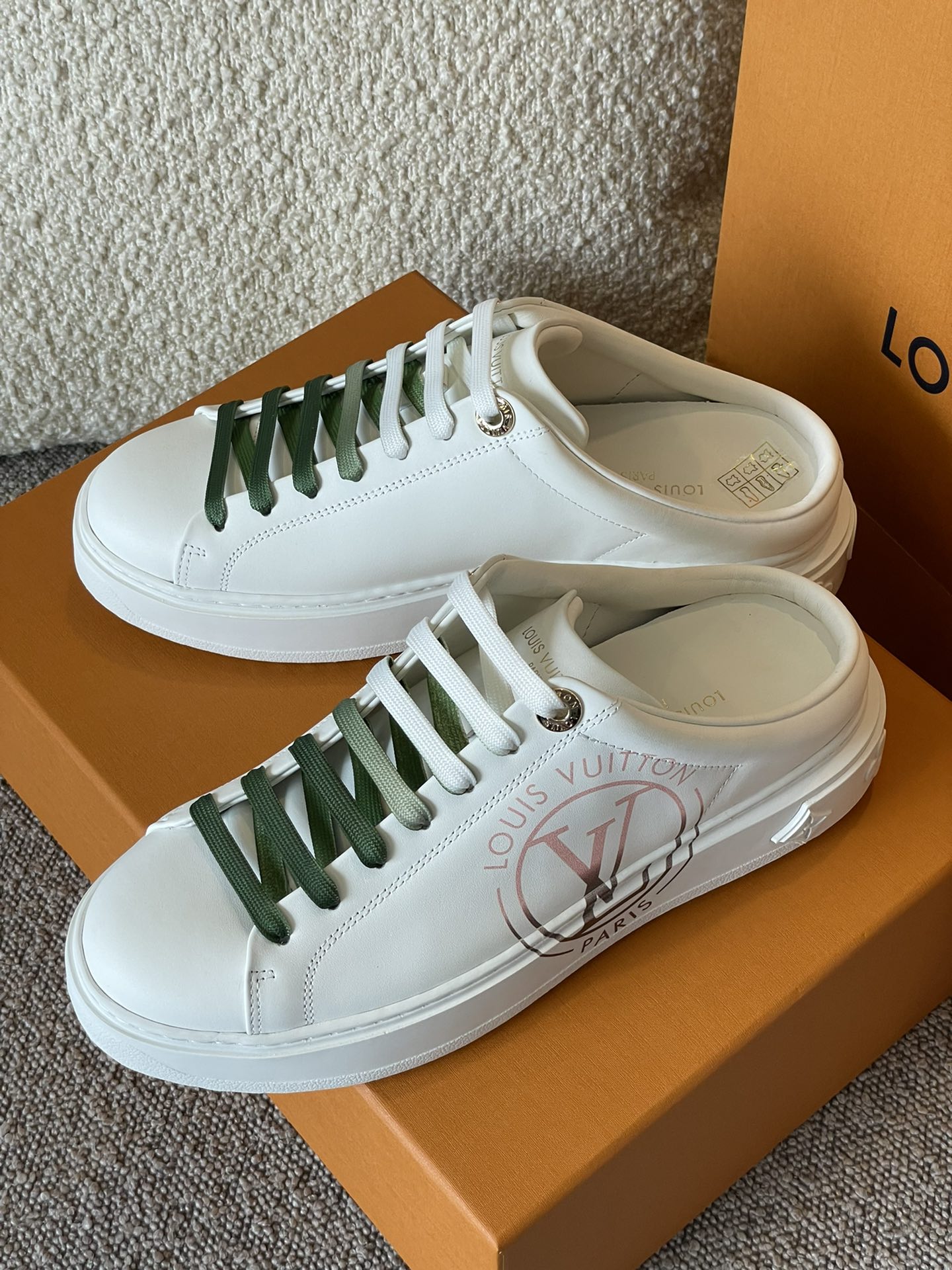 Louis Vuitton TIME OUT TRAINERS 1 - vstockx