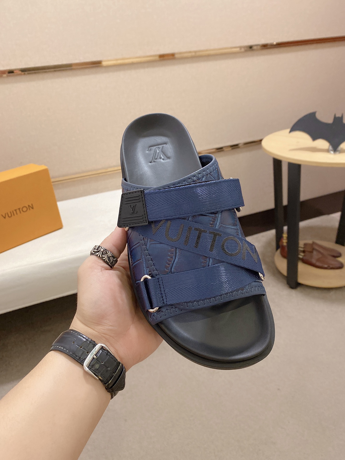 Louis Vuitton Honolulu Sneaker 2 - vstockx