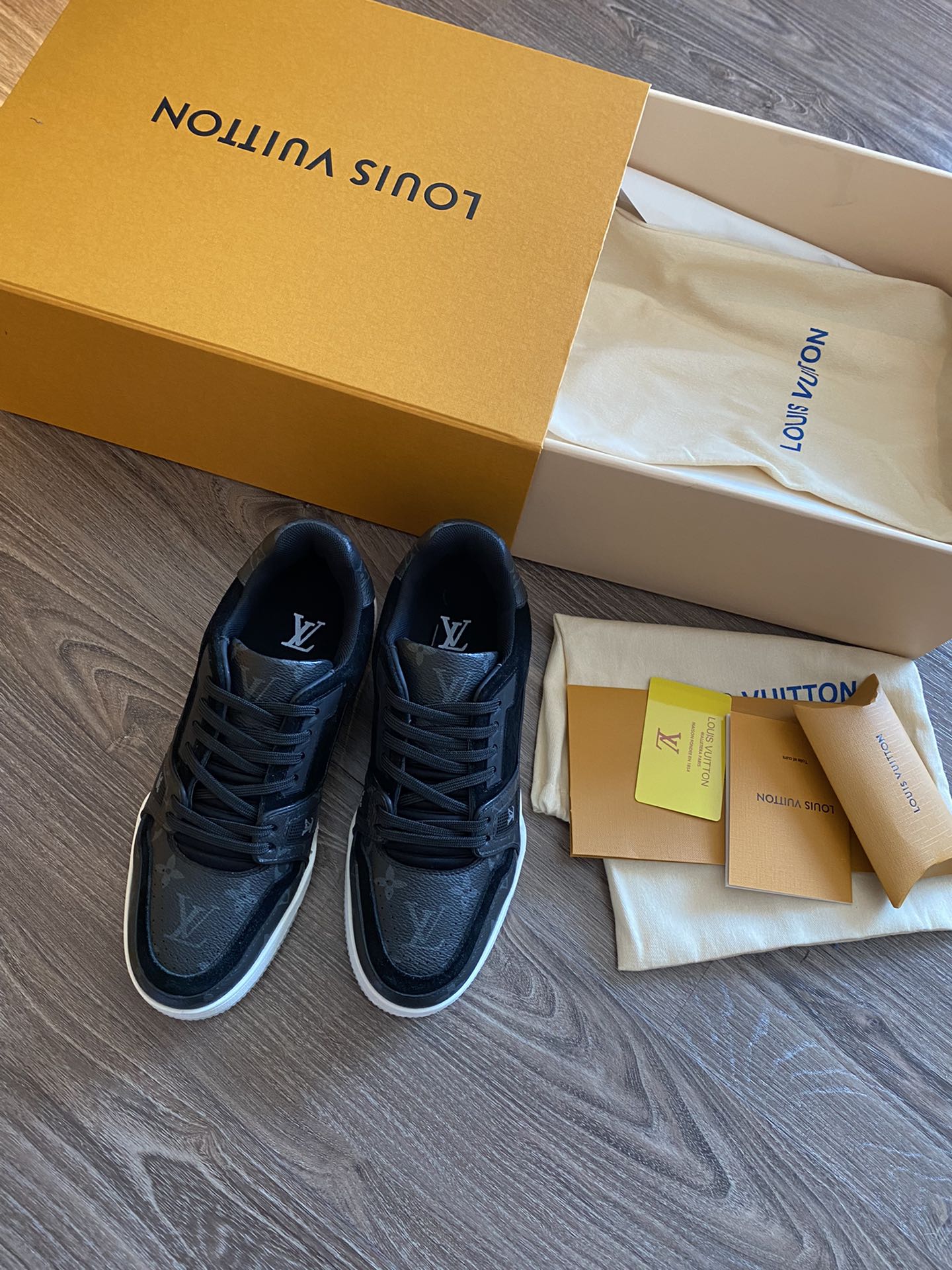 Louis Vuitton LV TRAINERS SNEAKER 9 - vstockx